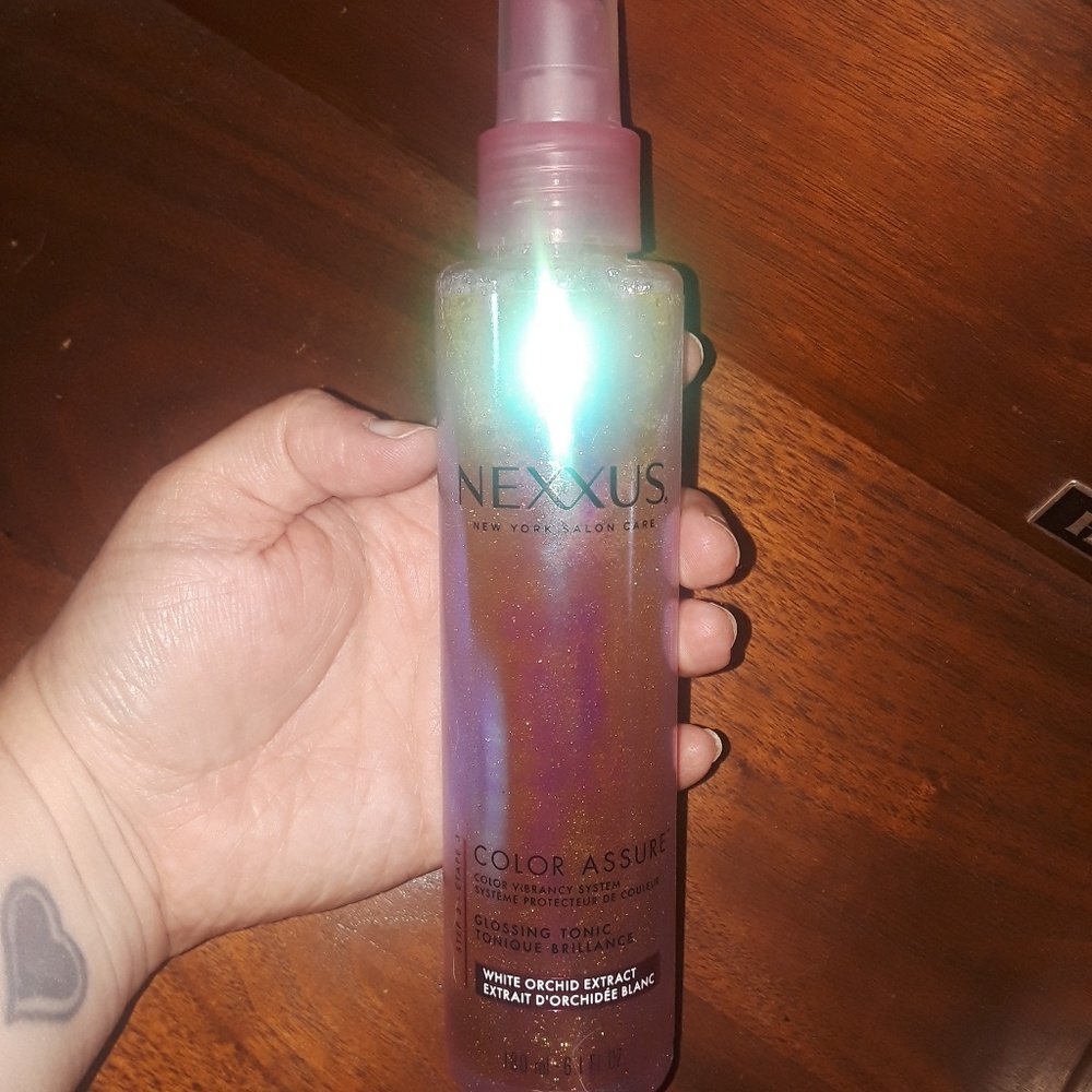 Nexxus color assure glossing tonic